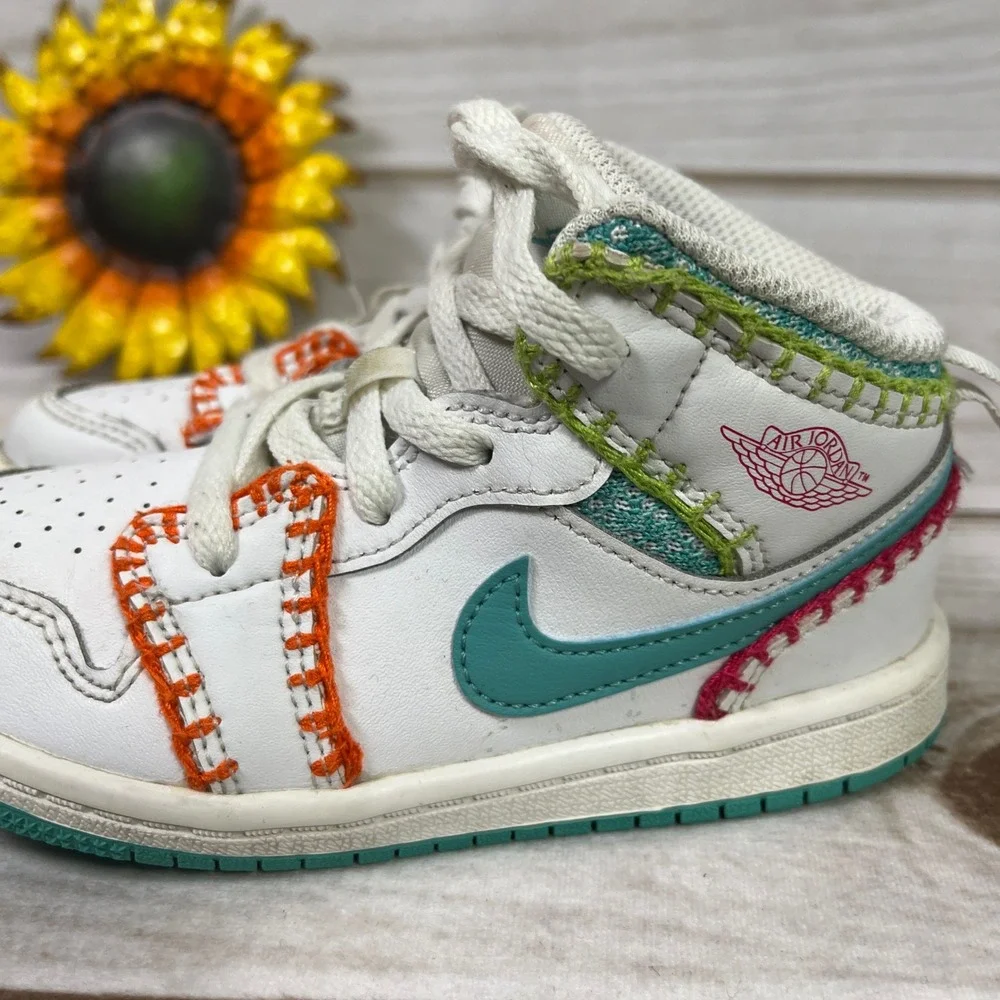 Nike‎ Girls Jordan 1 Mid SE White Teal Orange Stitch Toddler Shoes 9C